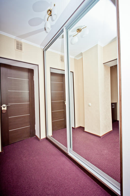 Grand Sport Hotel Brovary Rum bild