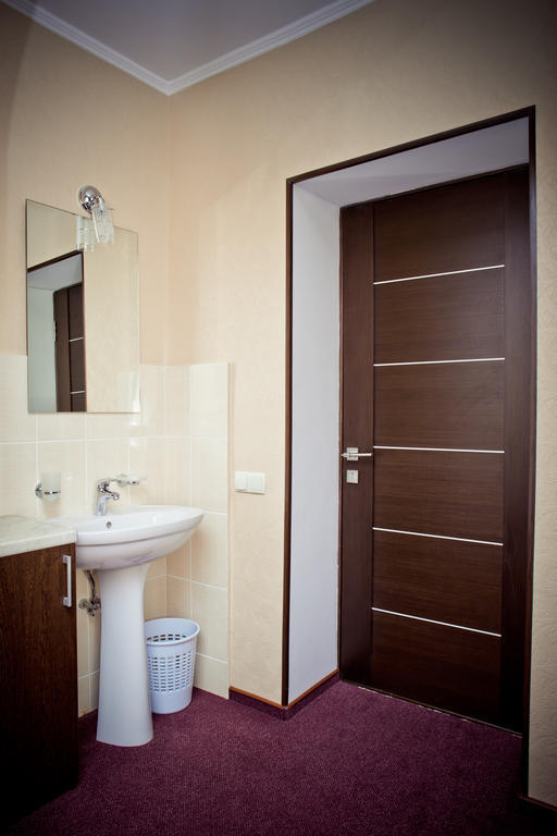 Grand Sport Hotel Brovary Rum bild